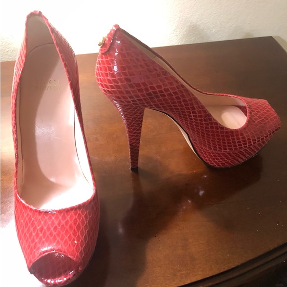 Stuart weltzman women’s heels. - Picture 3 of 4
